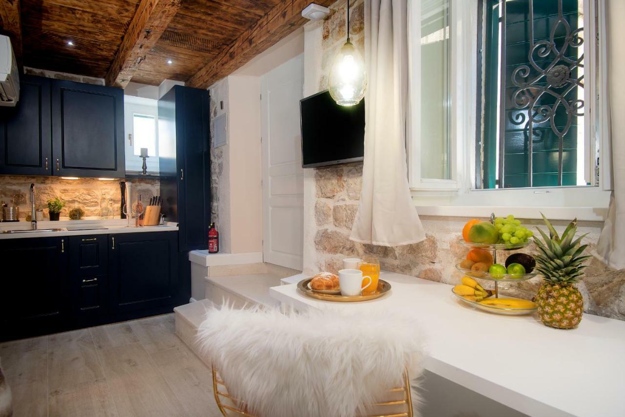 Balturio Boutique 4 Stars Properties In The Center Kaštela Kültér fotó